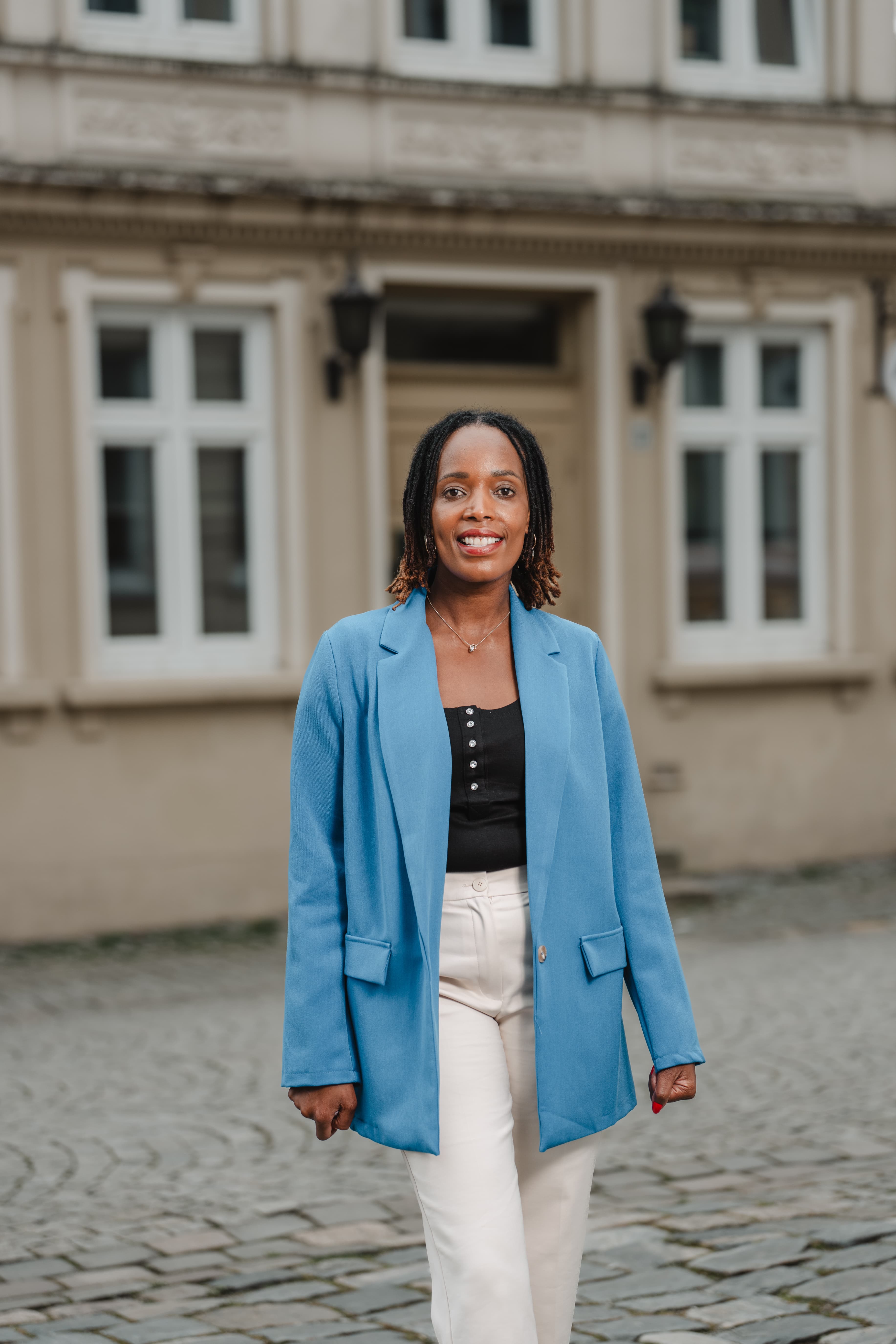 Mangfoldig team som jobber sammen